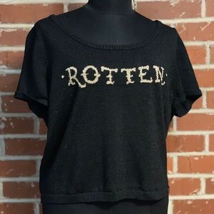 Suicide Squad “Rotten” Cropped Sweater Torrid 1